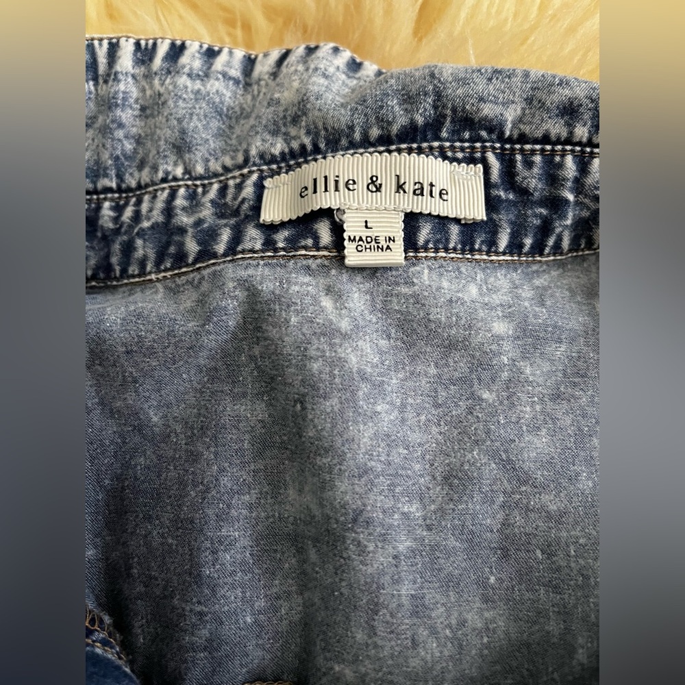 Ellie & Kate Women’s Denim Long Sleeved Pull Over Top With Laced Front Closure - Picture 5 of 7